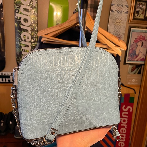 Beautiful Steve Madden blue faux leather bag - Picture 4 of 10